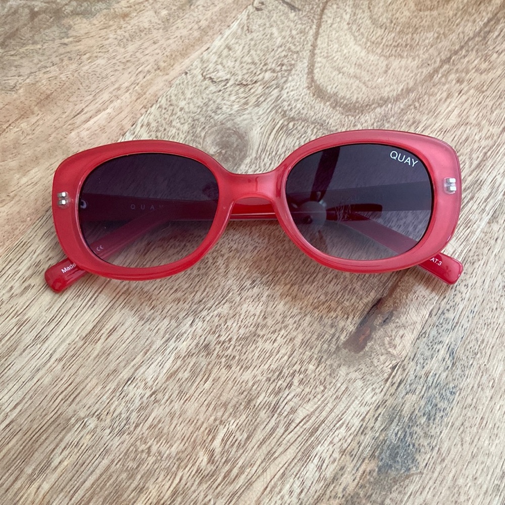 Vintage Look Quay sunglasses